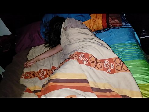 ❤️ Fillastro reprendendo á súa nova madrasta mentres ela dorme. ❤ Porno ruso en % gl.mrpornogratis.ru % ❌